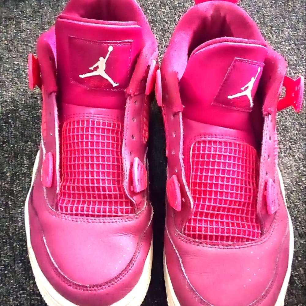 Jordans size 7 y